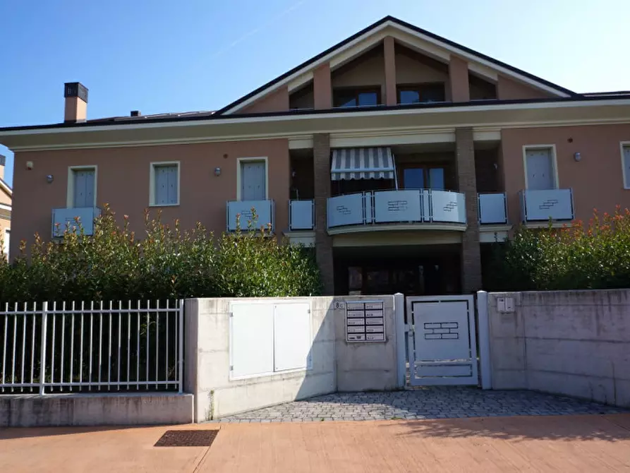 Immagine 20 di Camera in affitto  a Legnaro