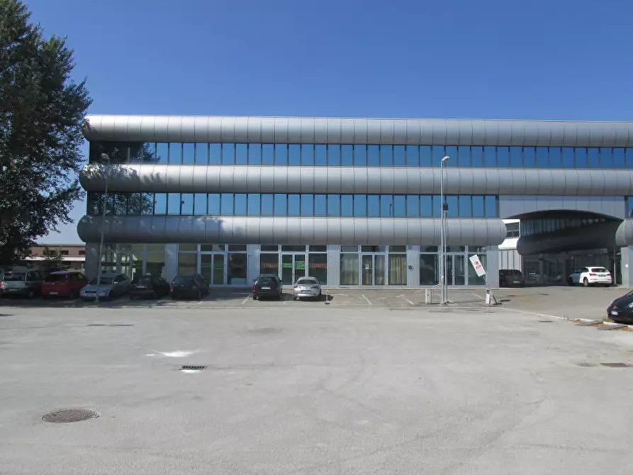 Immagine 4 di Ufficio in vendita  a Savignano Sul Rubicone