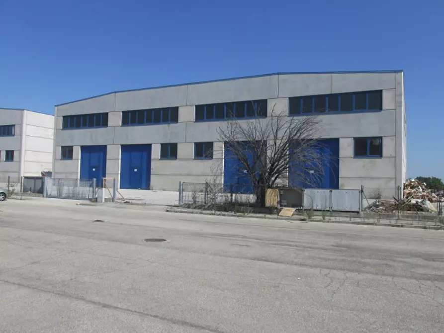 Immagine 1 di Capannone industriale in vendita  a Longiano