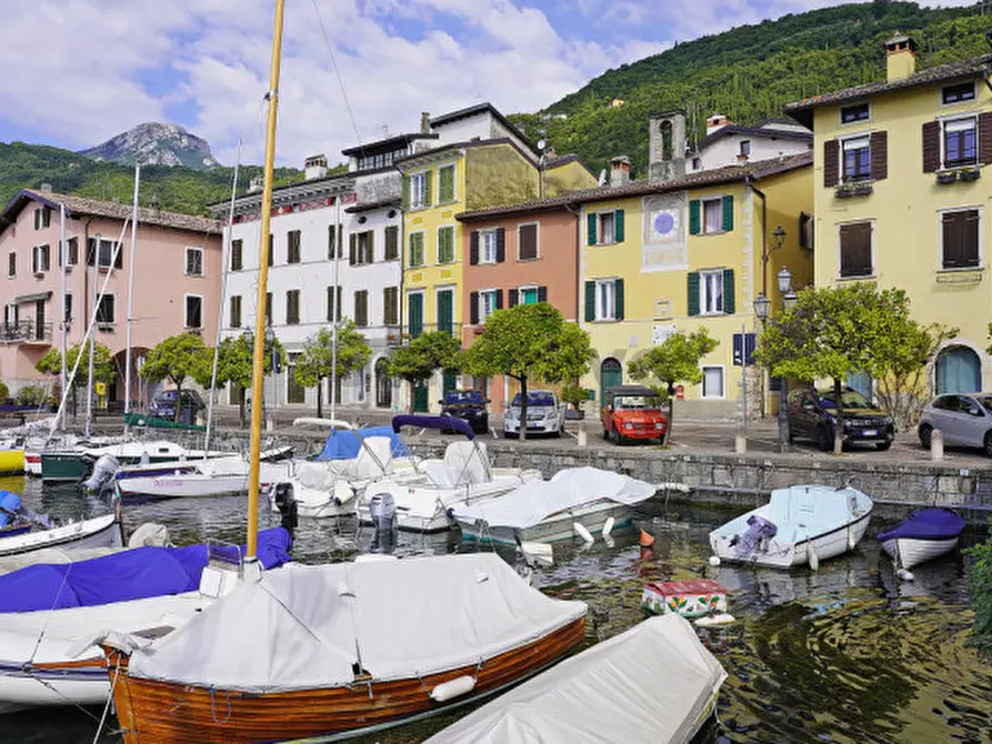 Immagine 1 di Appartamento in vendita  in Via Porto 4 a Gargnano