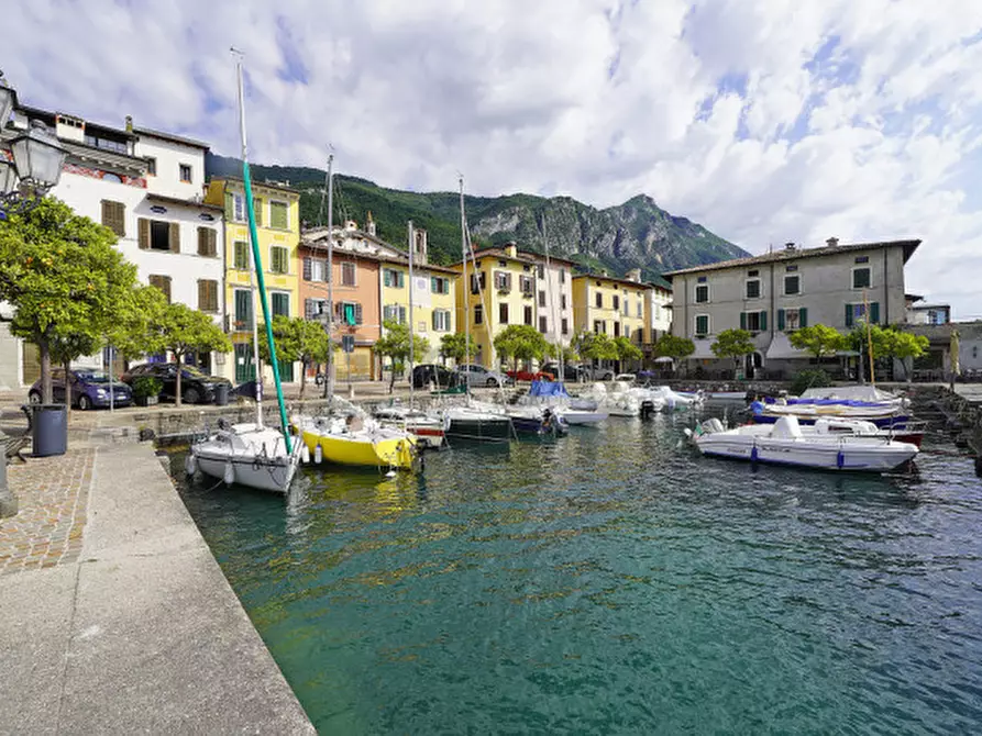 Immagine 3 di Appartamento in vendita  in Via Porto 4 a Gargnano