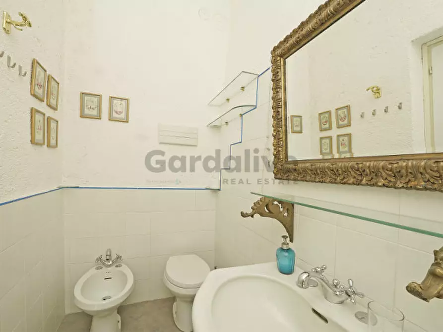 Immagine 20 di Appartamento in vendita  in Via Porto 4 a Gargnano