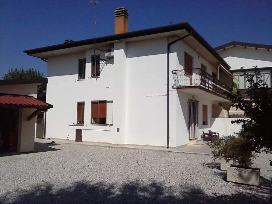 Immagine 30 di Casa bifamiliare in vendita  in chiesa a Casale Sul Sile