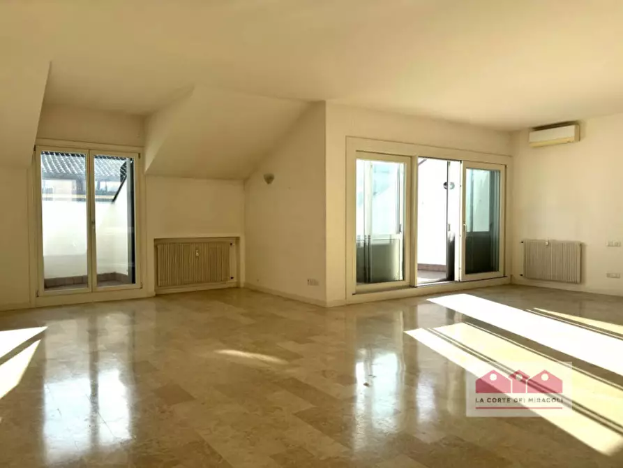 Immagine 2 di Appartamento in vendita  in Corso Palladio 32 a Vicenza