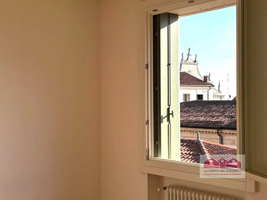 Immagine 12 di Appartamento in vendita  in Corso Palladio 32 a Vicenza