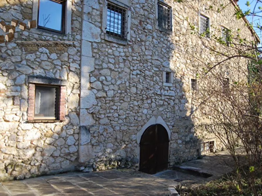 Immagine 30 di Rustico / casale in vendita  a Sarego