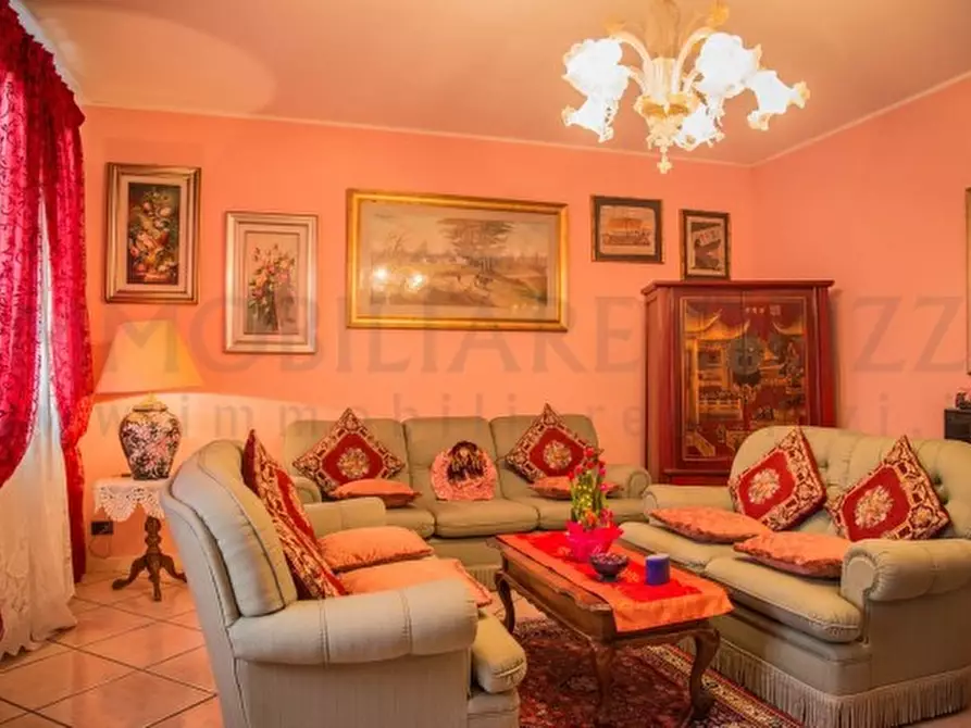 Immagine 3 di Villa in vendita  in via santo stefano a Albignasego