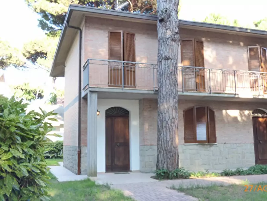 Immagine 1 di Villa in vendita  a Cervia