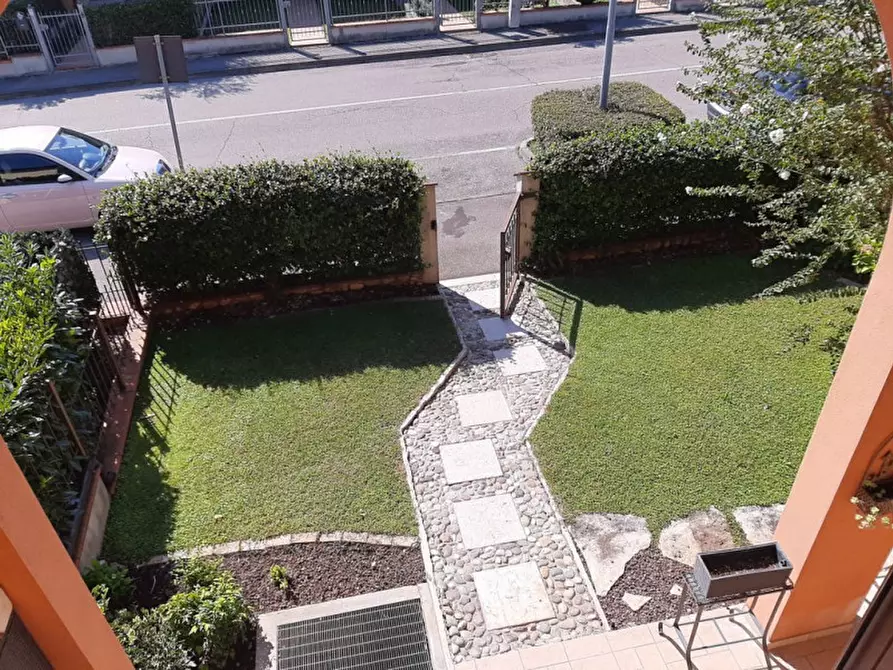 Immagine 9 di Villetta a schiera in vendita  a Valeggio Sul Mincio