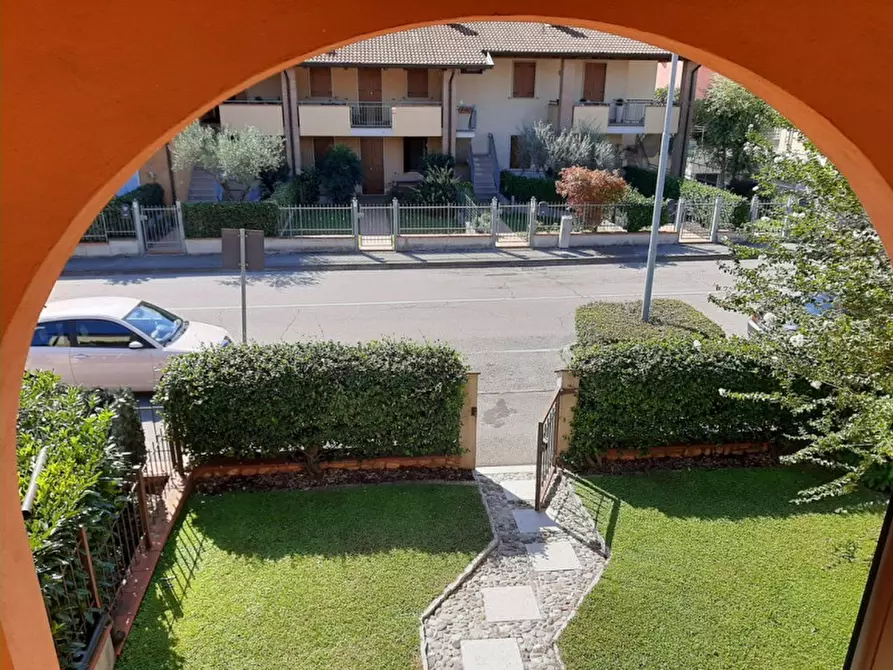 Immagine 10 di Villetta a schiera in vendita  a Valeggio Sul Mincio