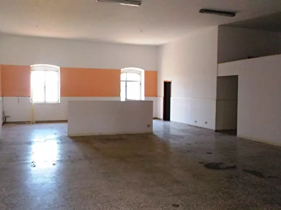 Immagine 4 di Magazzino in affitto  in VIA DEI GIGLI a Milazzo