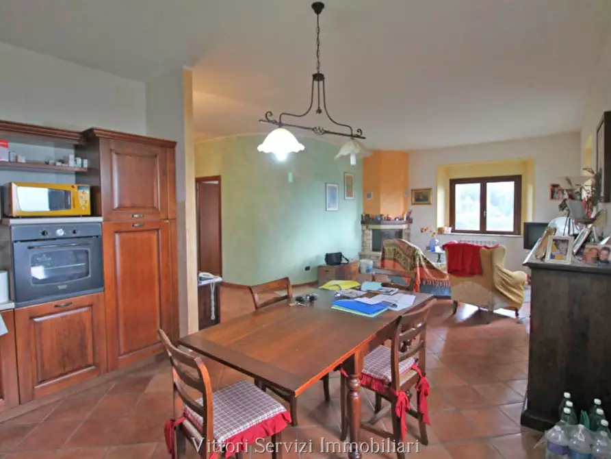 Immagine 3 di Casa bifamiliare in vendita  in via Guerazzi a Sinalunga