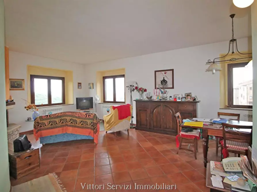 Immagine 7 di Casa bifamiliare in vendita  in via Guerazzi a Sinalunga