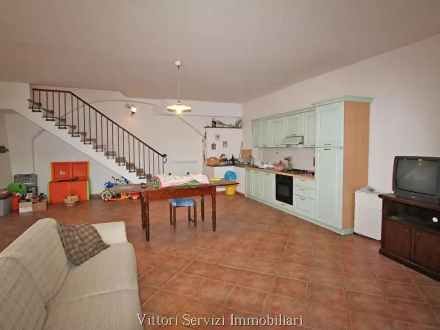 Immagine 10 di Casa bifamiliare in vendita  in via Guerazzi a Sinalunga