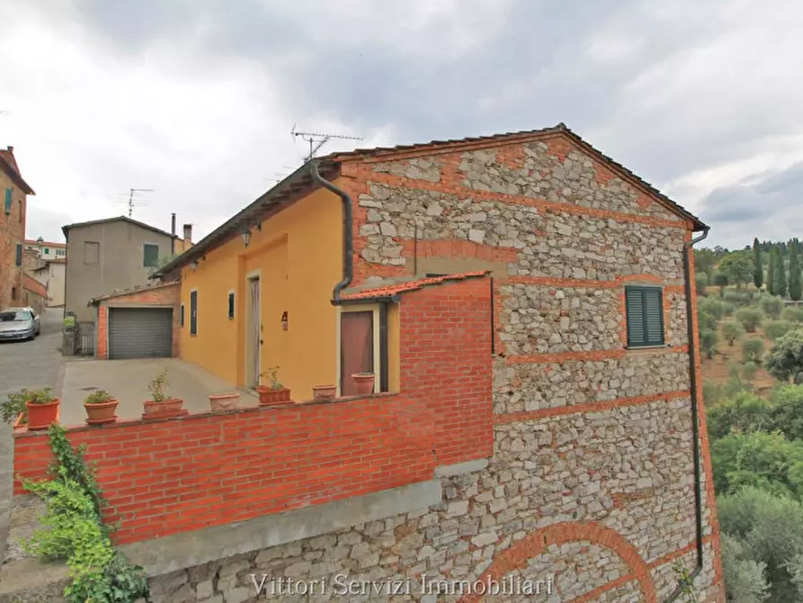 Immagine 23 di Casa bifamiliare in vendita  in via Guerazzi a Sinalunga