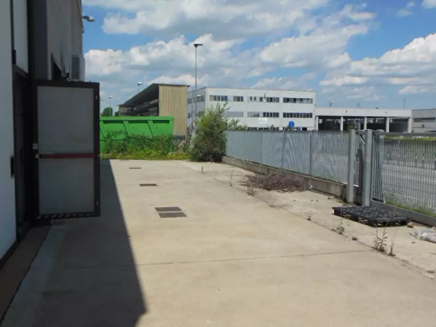 Immagine 1 di Capannone industriale in affitto  in Via Caduti sul Lavoro a Villafranca Padovana