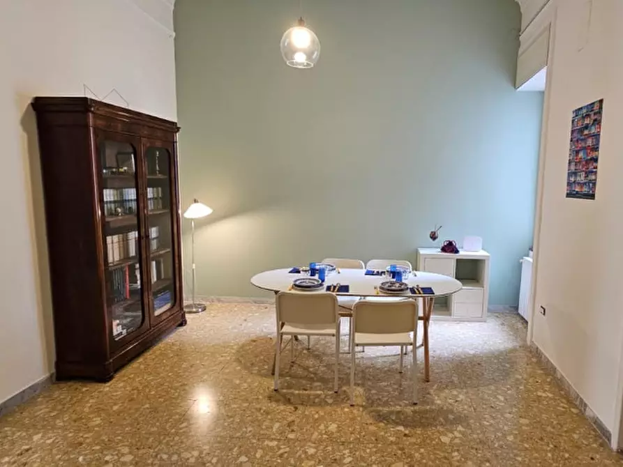 Immagine 1 di Appartamento in affitto  in Piazza Dante a Napoli