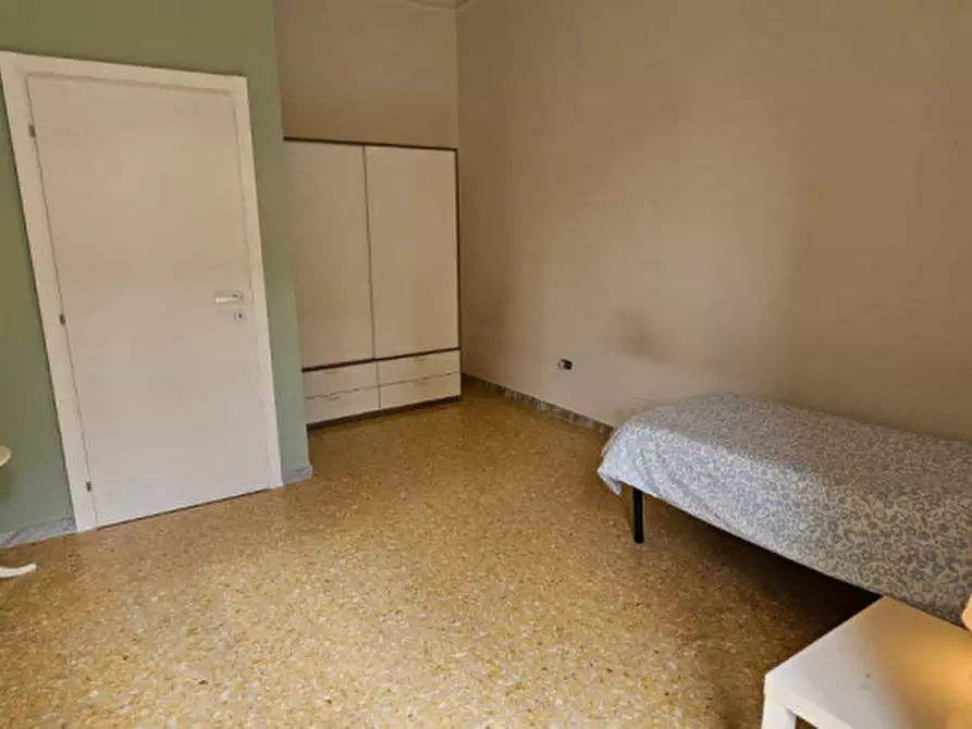 Immagine 11 di Appartamento in affitto  in Piazza Dante a Napoli