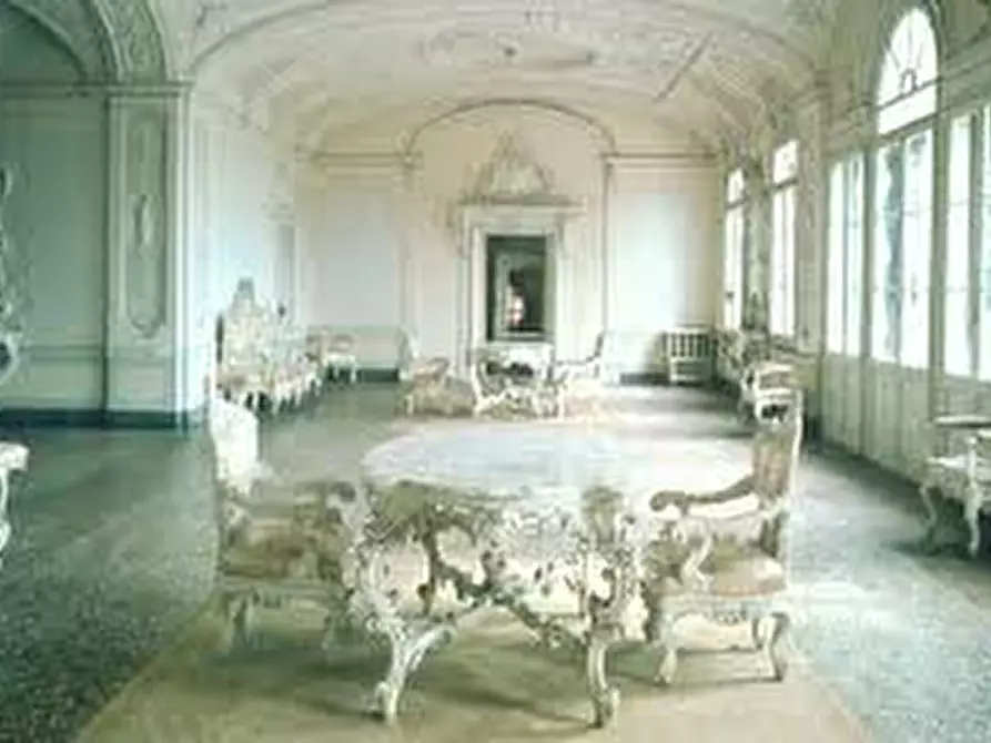 Immagine 2 di Villa in vendita  a Padova