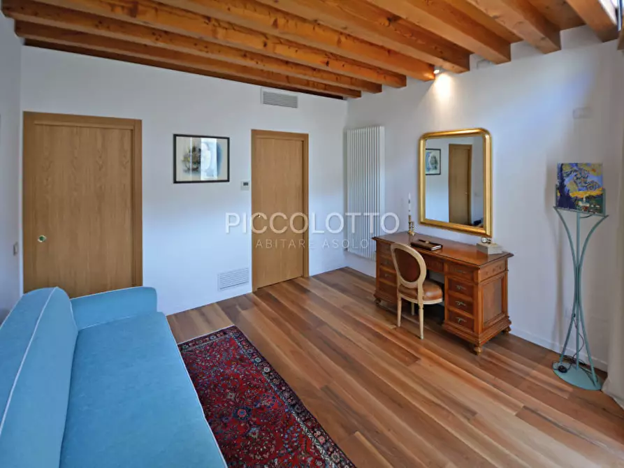 Immagine 11 di Appartamento in vendita  in via Canova a Asolo