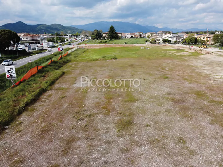 Immagine 5 di Terreno in vendita  in via Padova a Caerano Di San Marco