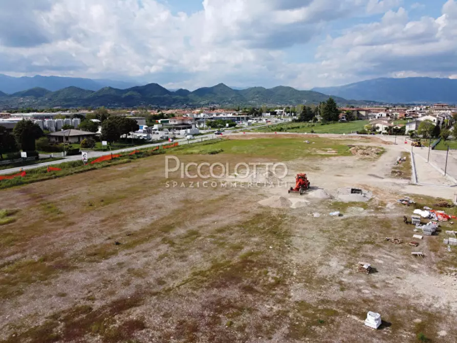 Immagine 8 di Terreno in vendita  in via Padova a Caerano Di San Marco