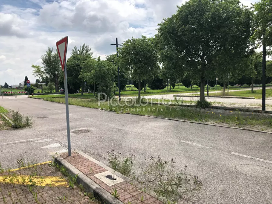 Immagine 12 di Terreno in vendita  in via Padova a Caerano Di San Marco