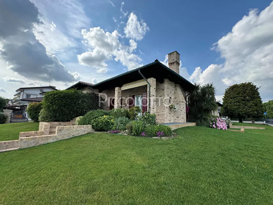 Immagine 2 di Casa bifamiliare in vendita  in via Marconi a Salzano