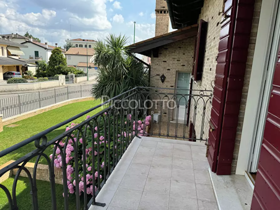 Immagine 9 di Casa bifamiliare in vendita  in via Marconi a Salzano