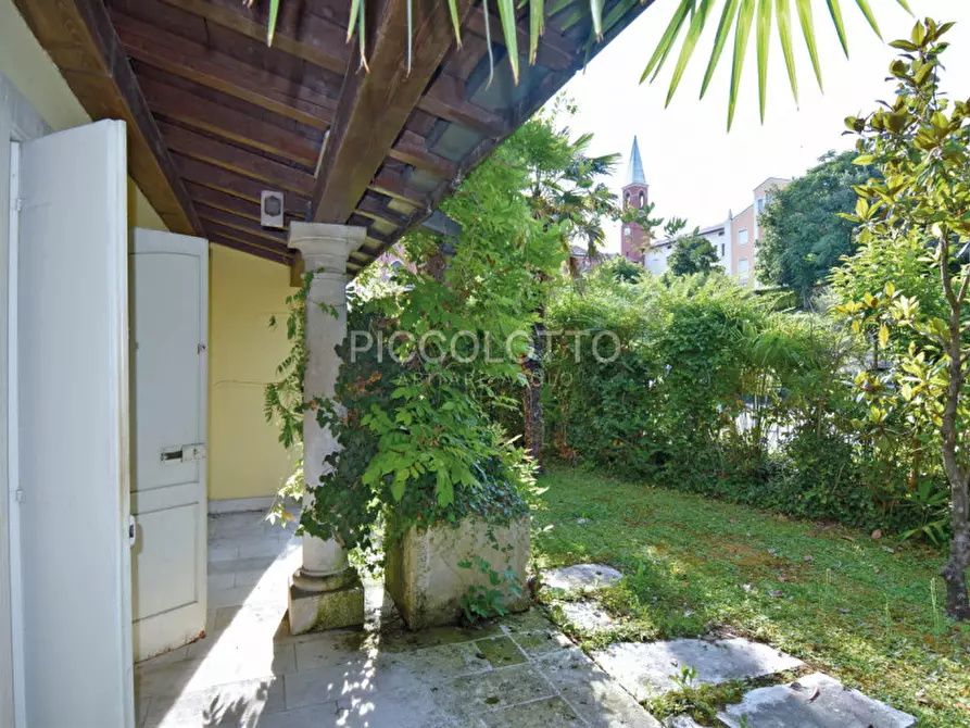 Immagine 4 di Villa in vendita  in via Roma a Fonte
