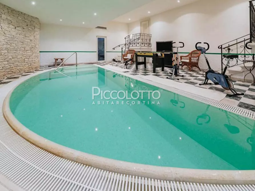 Immagine 6 di Villa in vendita  in Via Faloria a Cortina D'ampezzo