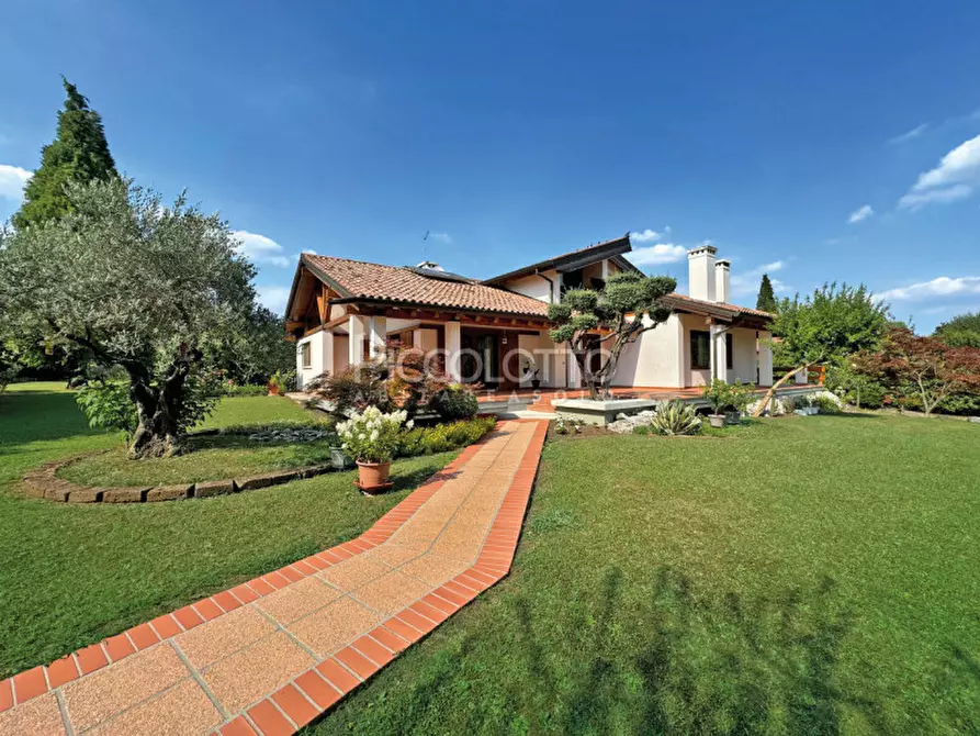 Immagine 2 di Villa in vendita  in via Foresto di Pagnano a Asolo