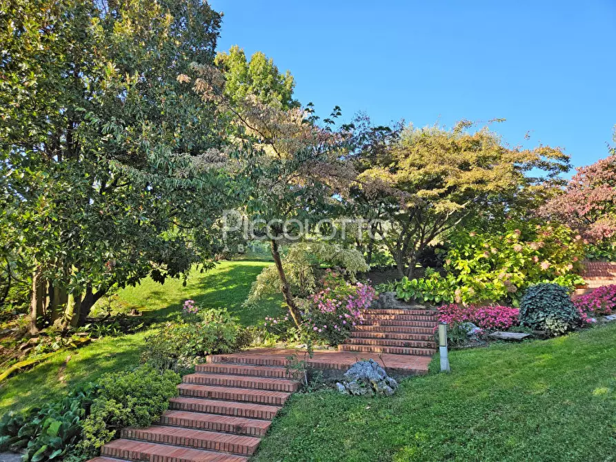 Immagine 5 di Villa in vendita  in via Monte Pelmo a Montebelluna