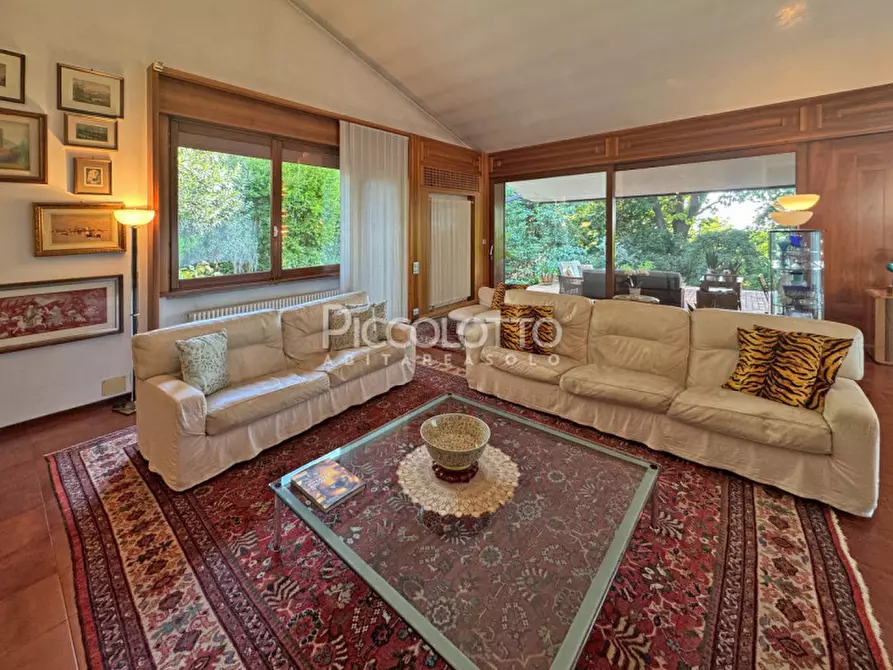 Immagine 9 di Villa in vendita  in via Monte Pelmo a Montebelluna