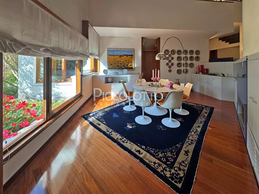 Immagine 19 di Villa in vendita  in via Monte Pelmo a Montebelluna