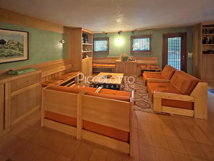 Immagine 26 di Villa in vendita  in via Monte Pelmo a Montebelluna