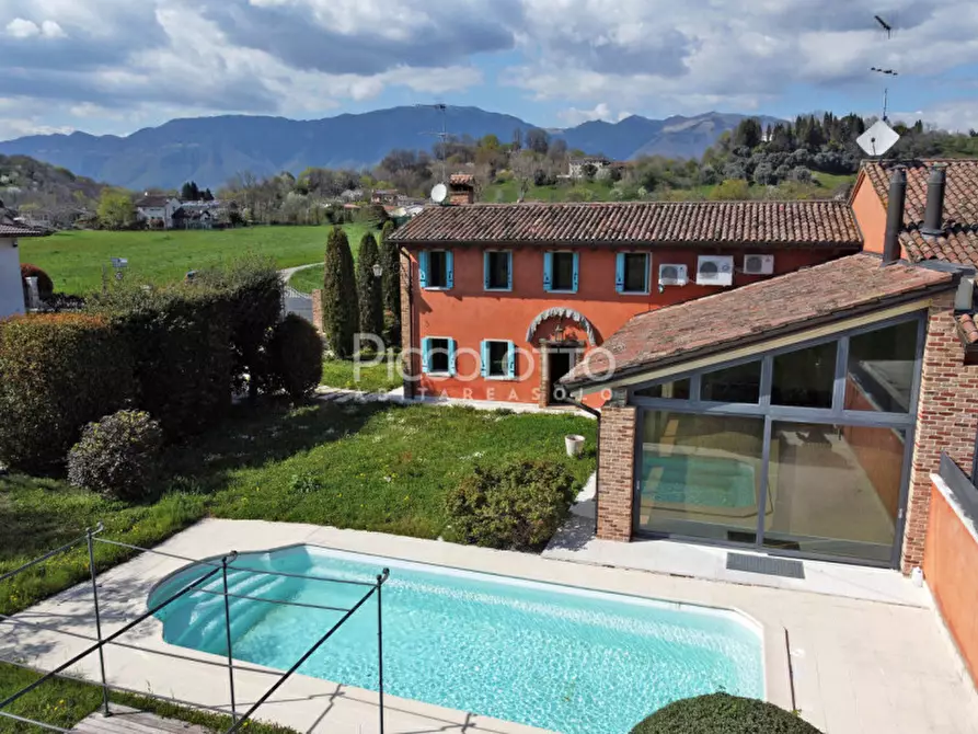 Immagine 3 di Villa in vendita  in via Bosco a Asolo