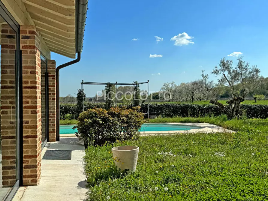 Immagine 15 di Villa in vendita  in via Bosco a Asolo