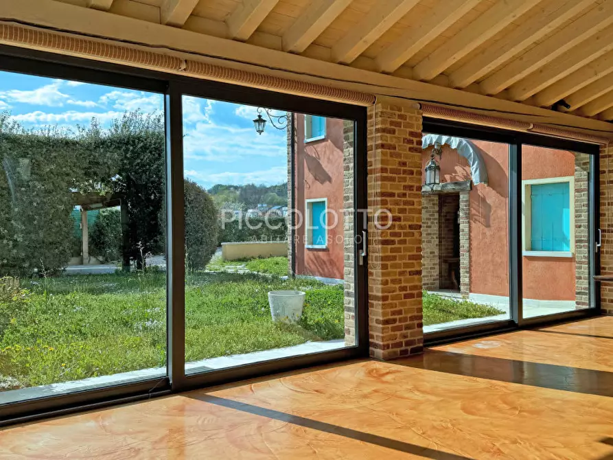 Immagine 19 di Villa in vendita  in via Bosco a Asolo