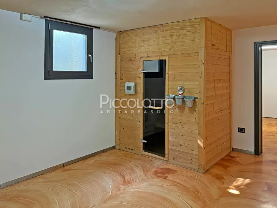 Immagine 30 di Villa in vendita  in via Bosco a Asolo