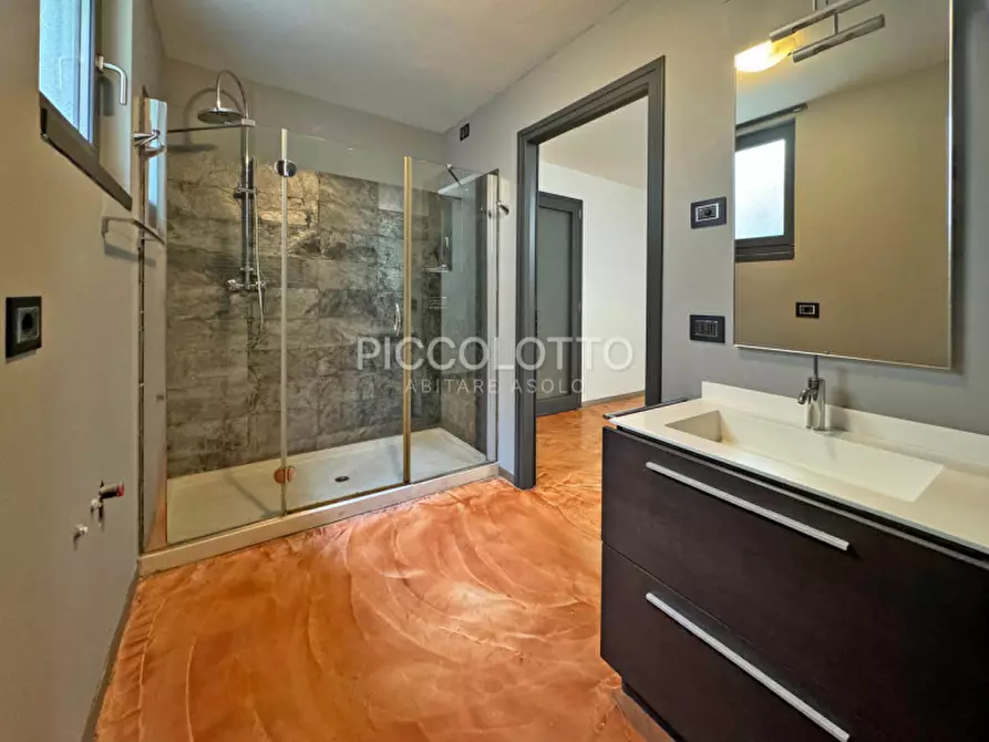 Immagine 27 di Villa in vendita  in via Bosco a Asolo