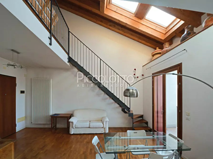Immagine 2 di Appartamento in vendita  in via Leonardo da Vinci a Asolo