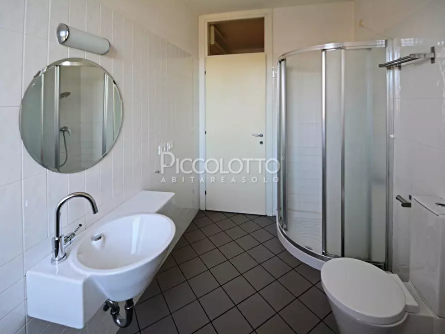 Immagine 9 di Appartamento in vendita  in via Leonardo da Vinci a Asolo
