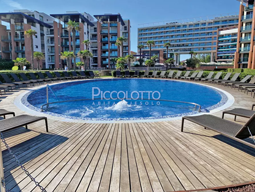 Immagine 2 di Appartamento in vendita  in Via Carmen Frova a Jesolo