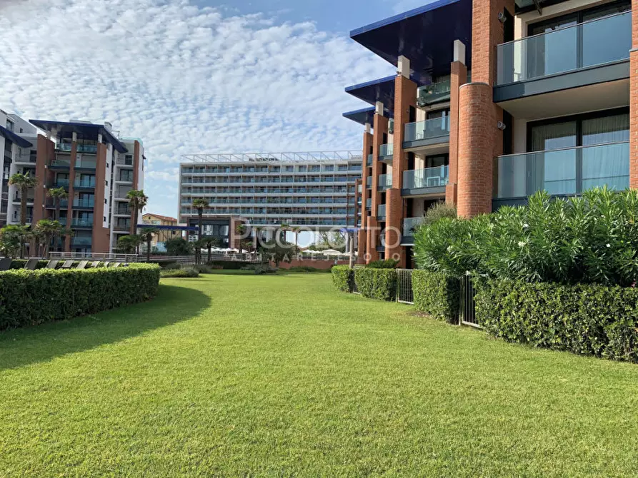 Immagine 3 di Appartamento in vendita  in Via Carmen Frova a Jesolo