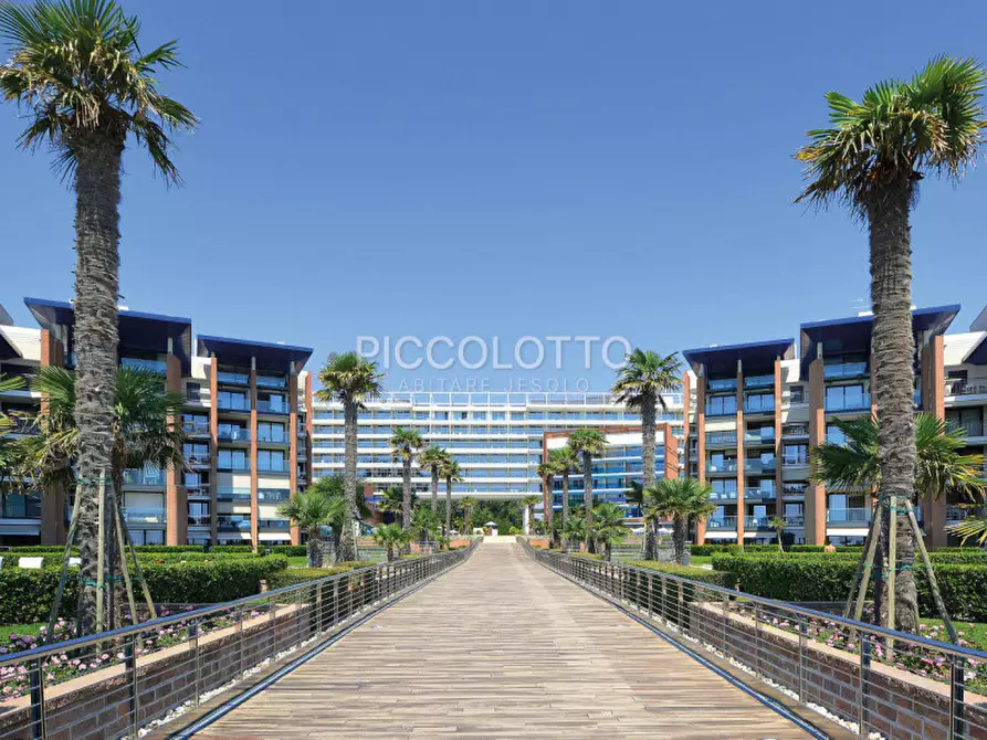 Immagine 4 di Appartamento in vendita  in Via Carmen Frova a Jesolo