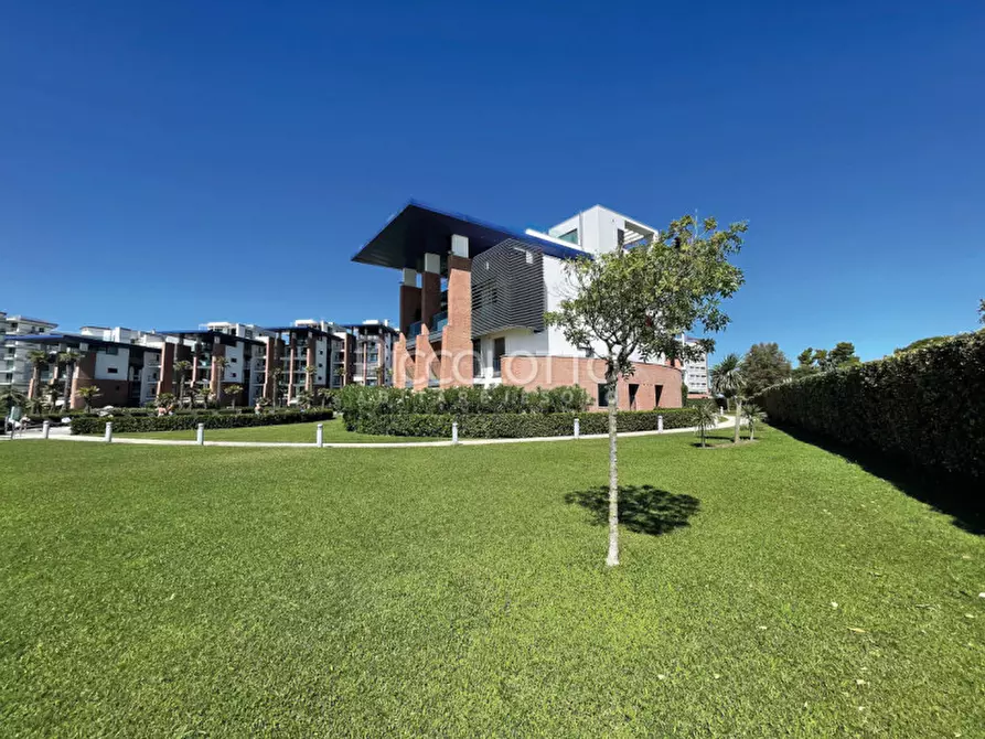 Immagine 4 di Appartamento in vendita  in Via Carmen Frova a Jesolo