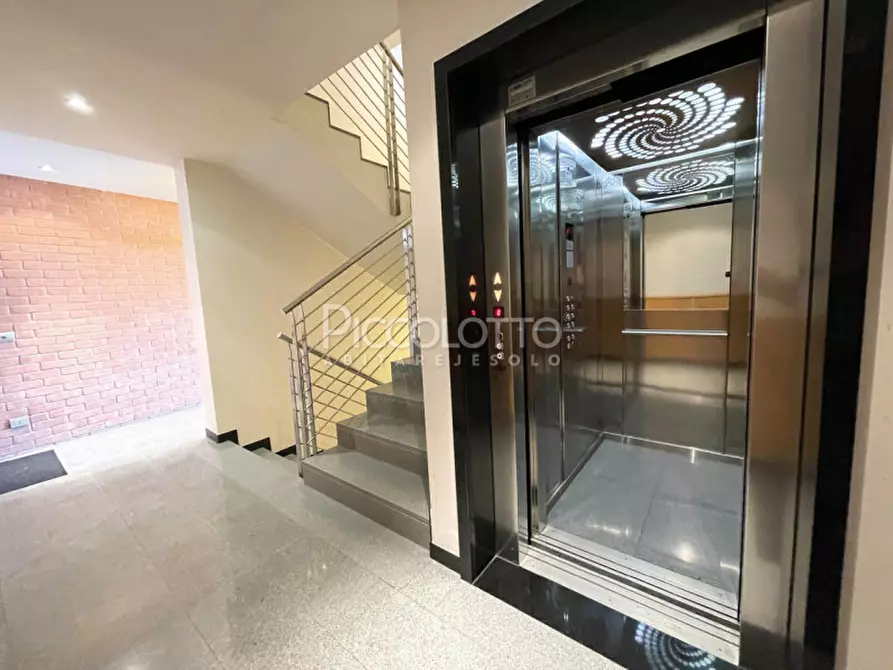 Immagine 7 di Appartamento in vendita  in Via Carmen Frova a Jesolo