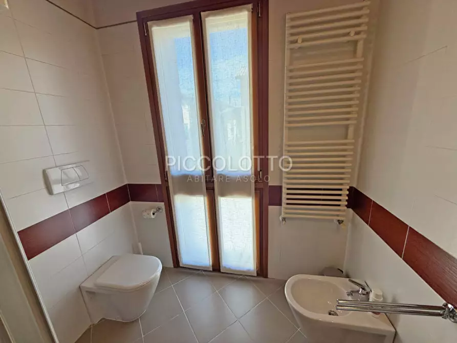 Immagine 11 di Appartamento in vendita  in via Caterina a Asolo