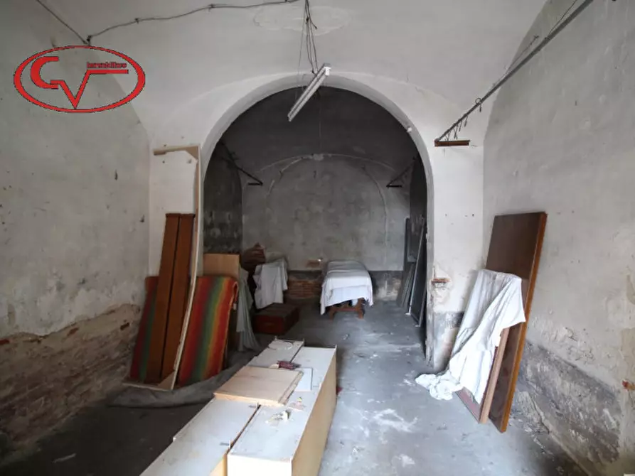 Immagine 3 di Magazzino in vendita  in via puccini a Montevarchi